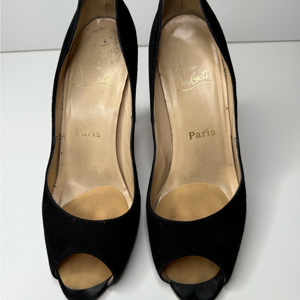 Christian Louboutin size 40 or 9